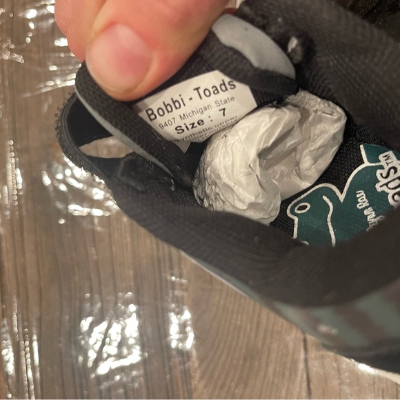 BOBBI-TOADS Michigan State Kids’ Light-Ups Shoes Size 7 - Picture 3 of 8